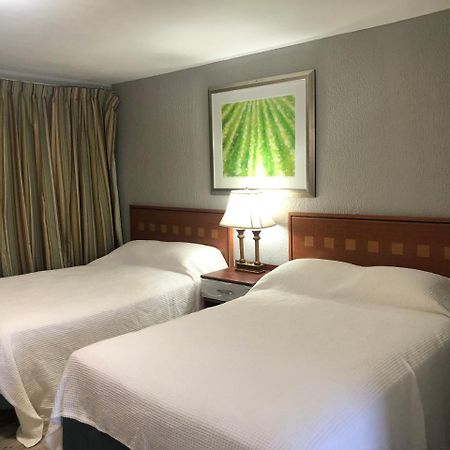 Bay Breeze Inn Bradenton Downtown エクステリア 写真