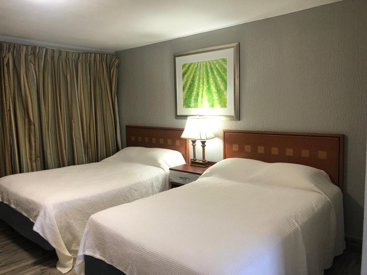 Bay Breeze Inn Bradenton Downtown エクステリア 写真